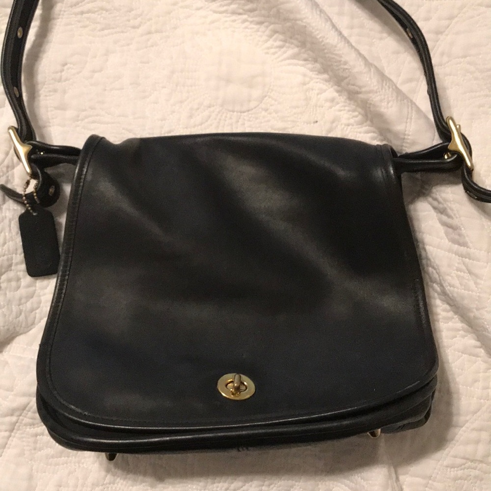 Coach leather shoulder bag
